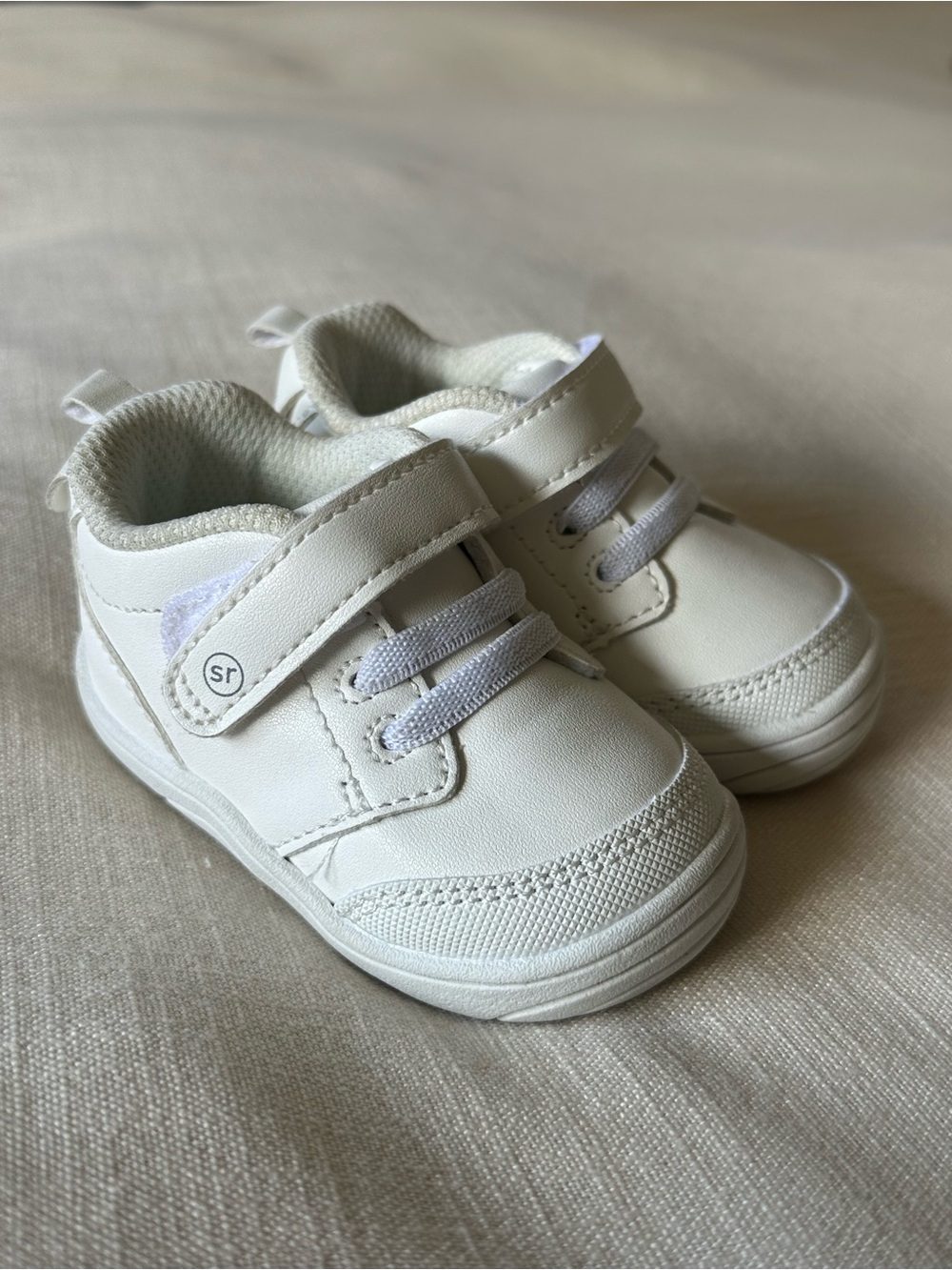 Striderite 360 White Sneakers Tennis Shoes